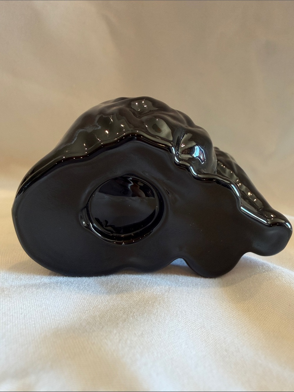 Black Glass sitting kitty cat Mosser collectible figurine 3” tall - Picture 4 of 5